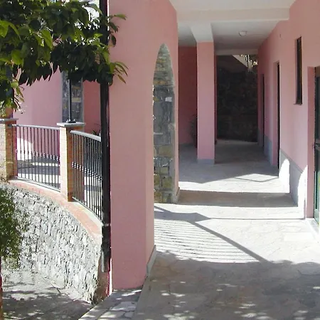 In Castellaro With Terrace Apartmán