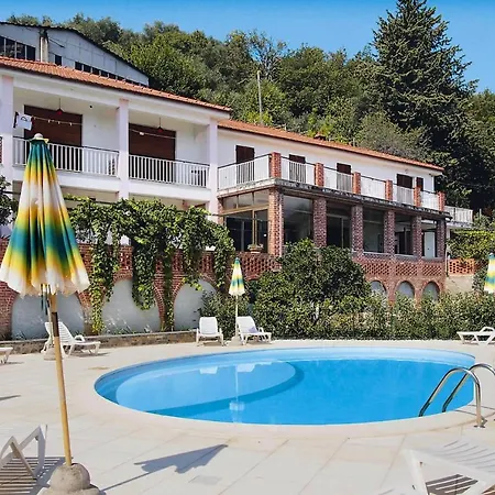 Appartement In Castellaro With Terrace